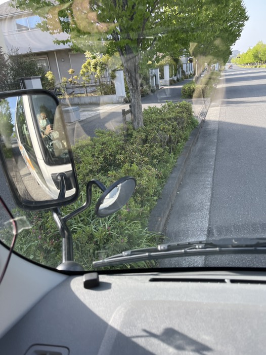 アブレ美容室向かい