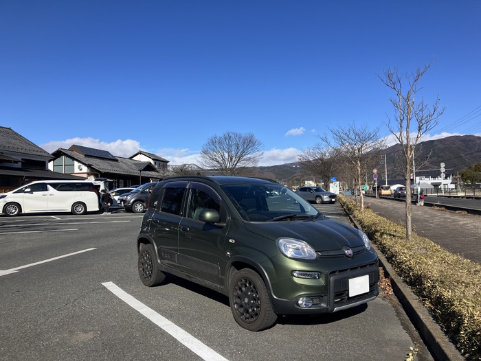 奥の山うっすら雪積もってたんですが…
