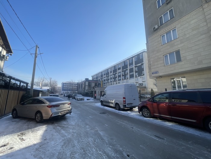 路面は完全凍結！まじでいつ滑るかわからん