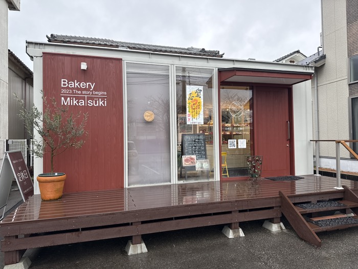 三日月ベーカリー