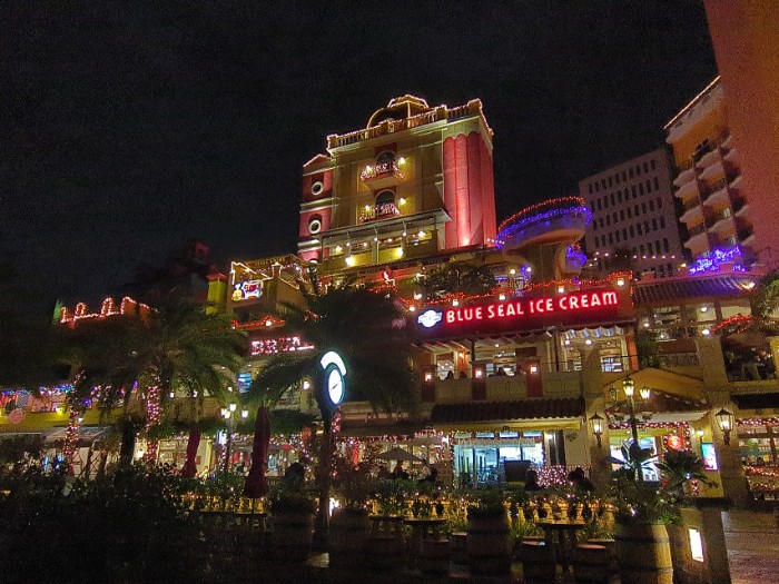 アメリカンヴィレッジ