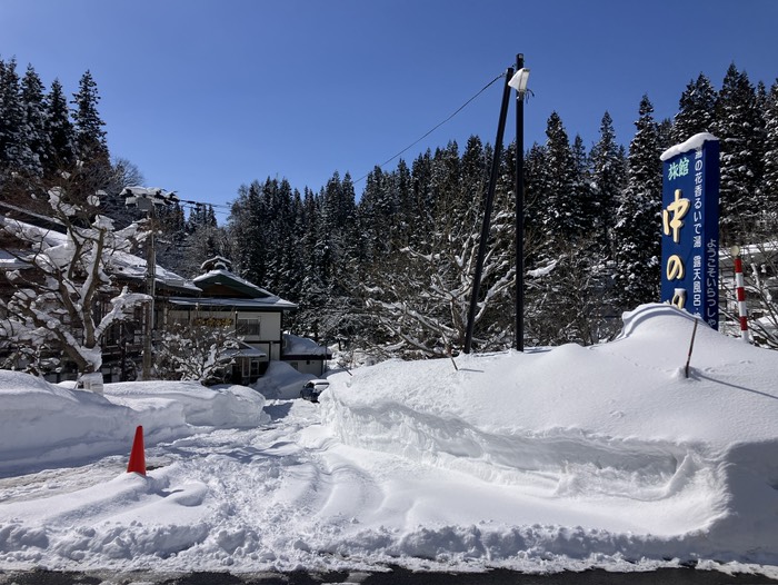 パイロン立ててあったので入りませんでした