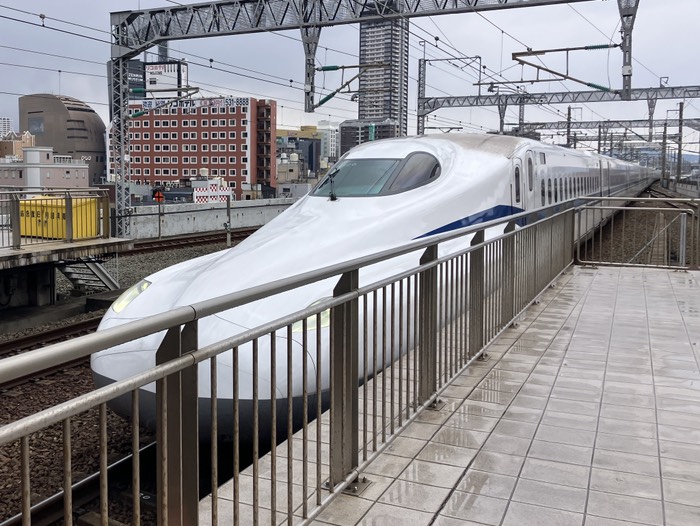 小倉から新幹線に乗ります