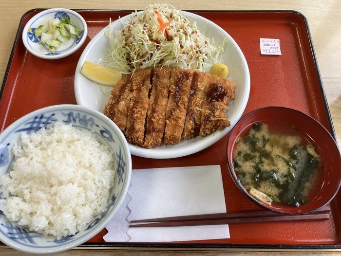 美明豚ロースかつ定食(¥1,250)