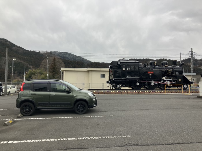 駅前の駐車場へ車駐めました