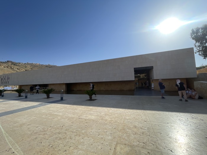 バス停へ向かう途中のミュージアム