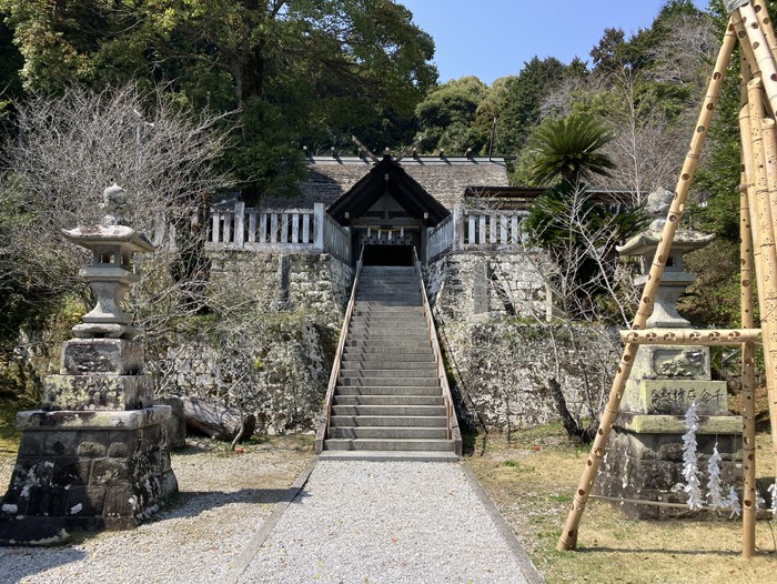 なかなか立派な神社