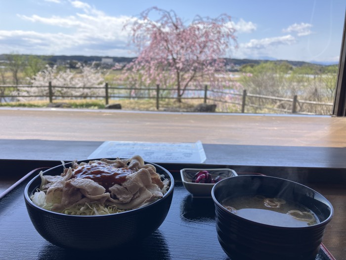 豚しゃぶ丼(¥700)