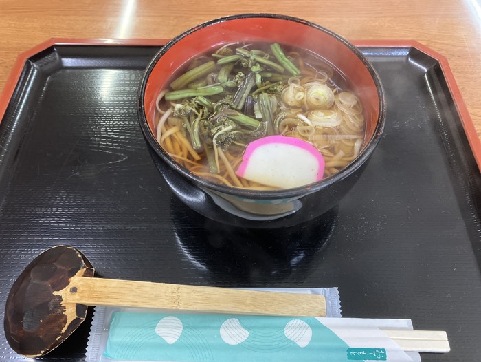 稲庭山菜うどん(¥1,000)