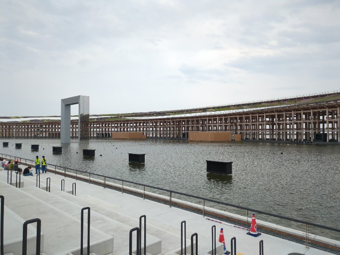 ウォータ一プラザ