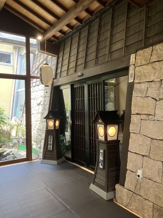 結構歩かされます