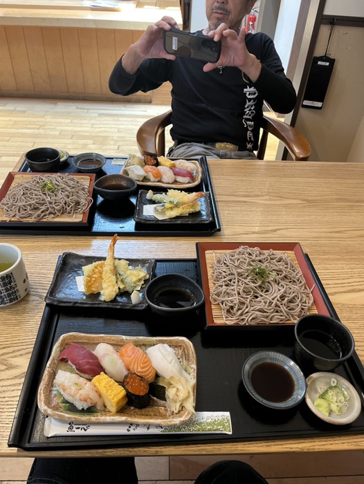 いつもの一心定食、1600円に上がってる〜