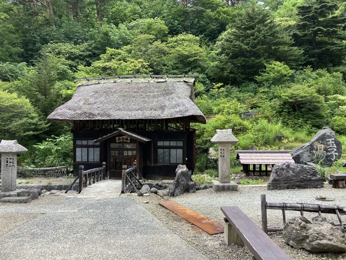 ここが「玉子湯」なのね！