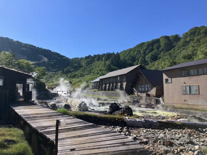 朝の玉川温泉源泉方面