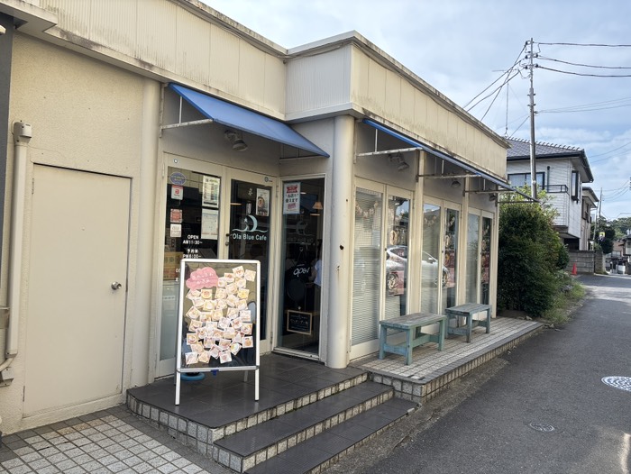 Ola Blue Cafe③