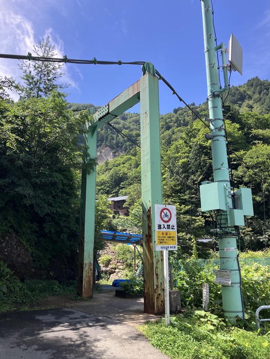 これじゃ駐車場は手前になりますね