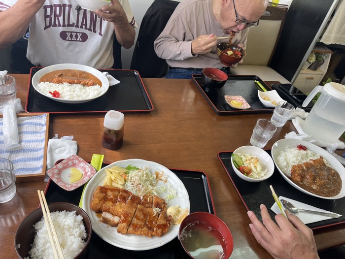 カツ定食、豚丼、カツカレー