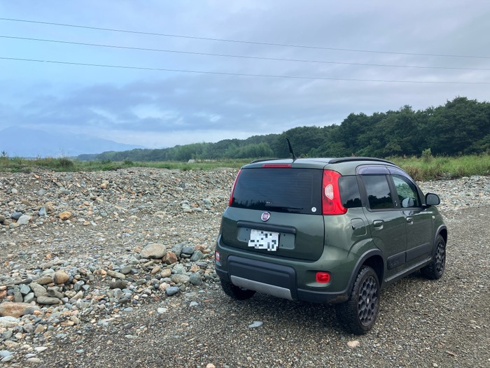 地面？川底？は湿ってたのですが…