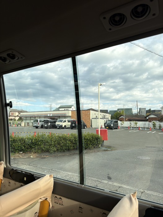 ⑦セブンイレブン（向かい側）