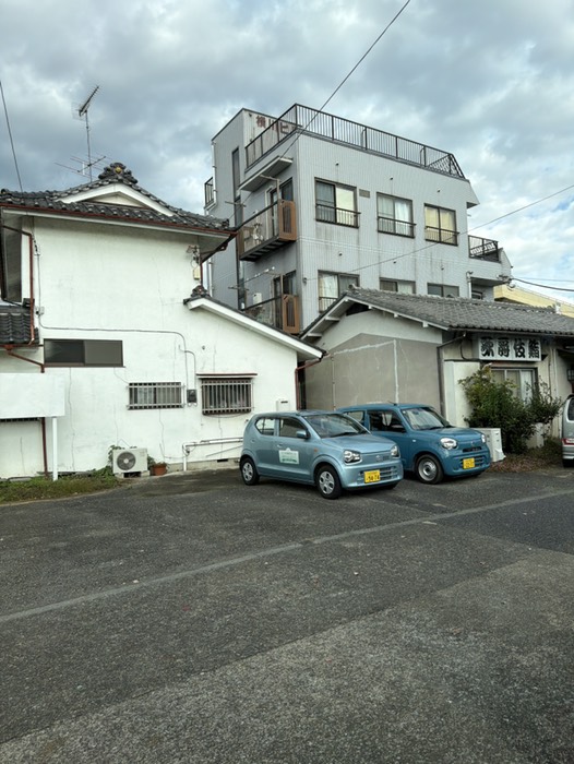 ⑫福田医院（右前向かい側）