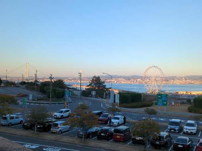 明石海峡大橋と観覧車